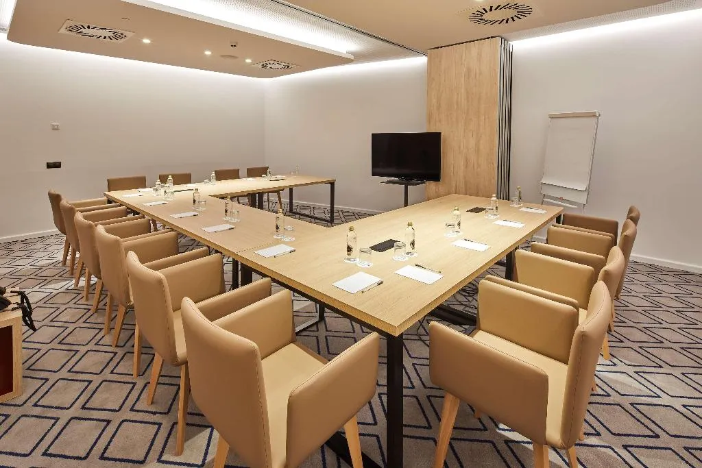 Conferences, Hampton by Hilton Barcelona Fira Gran Via, Barcelona