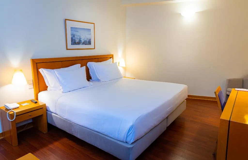 TRIPLE STANDARD Room, Roma, Lisbon