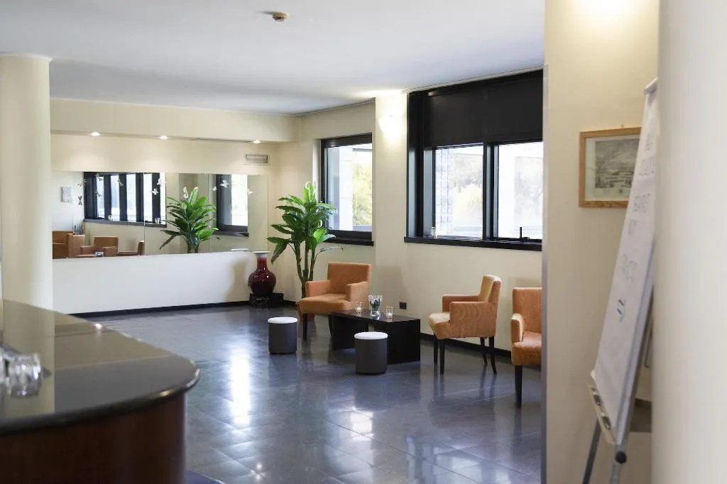 Lobby, iH Hotels Milano Blu Visconti, Milan