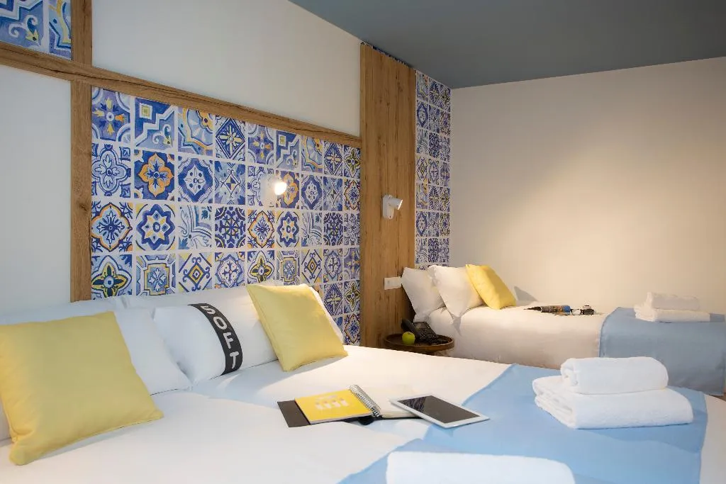 TRIPLE STANDARD Room, Casual Raizes Porto, Porto