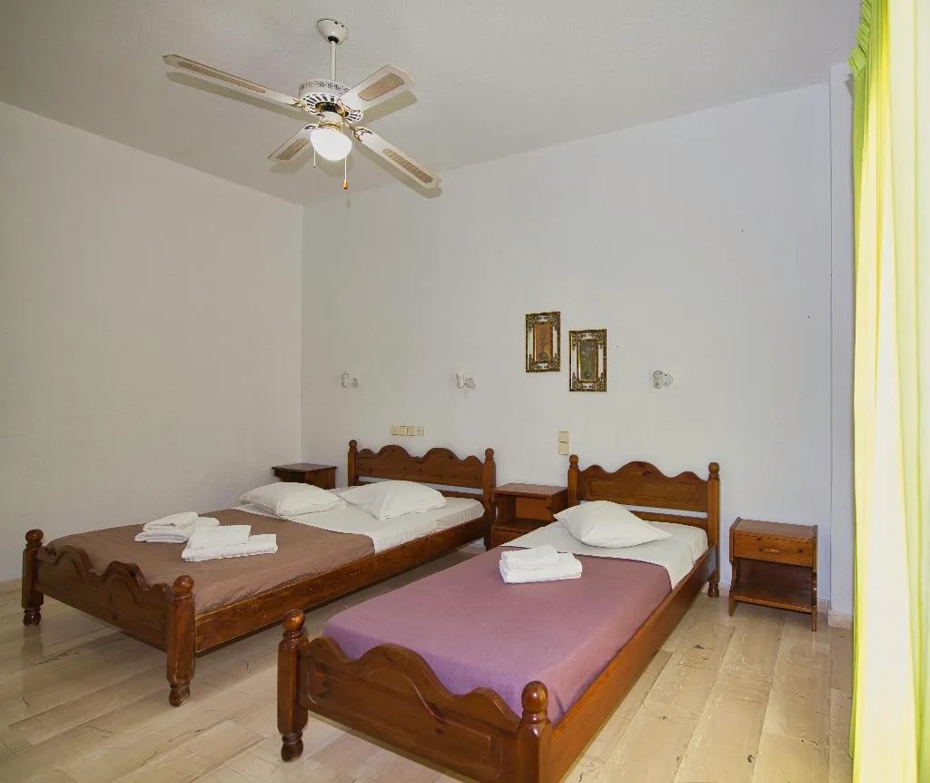 STUDIO BASIC Room, Ira Apartments, Santorini