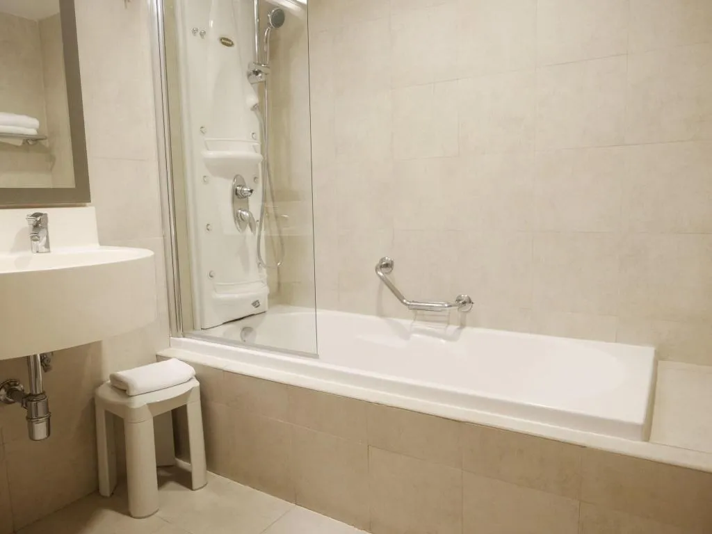 Room, Plaza Caserta, Naples