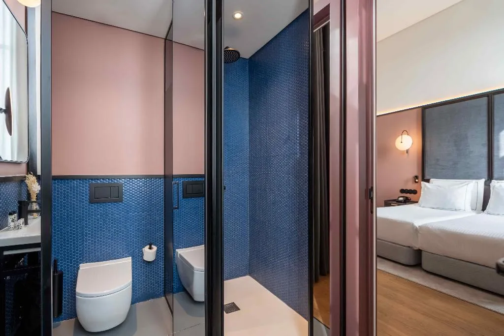 DOUBLE SUPERIOR RIVER VIEW Room, The Editory Riverside Santa Apolonia Hotel, Lisbon