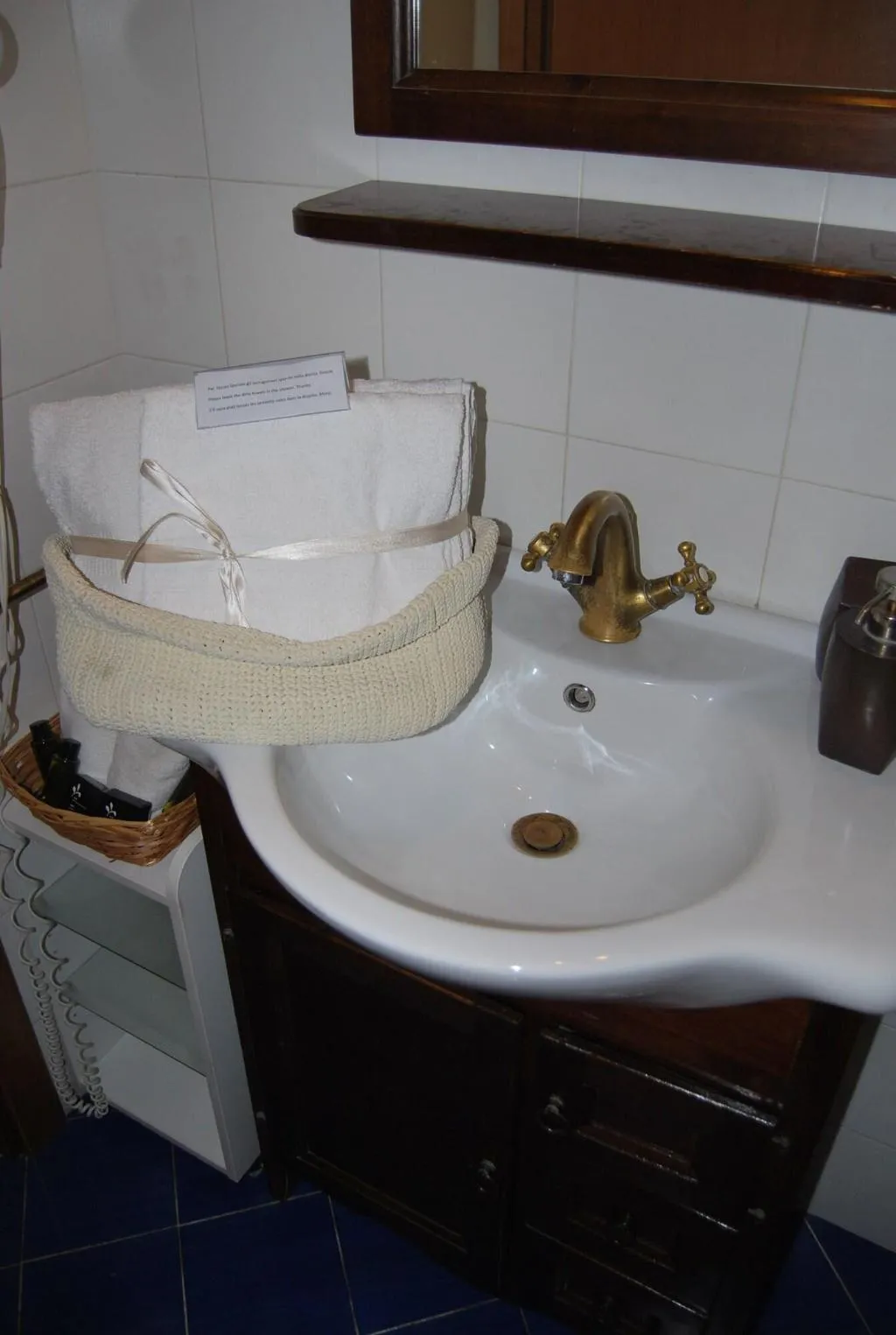 Room, Pettinary Village, Rome