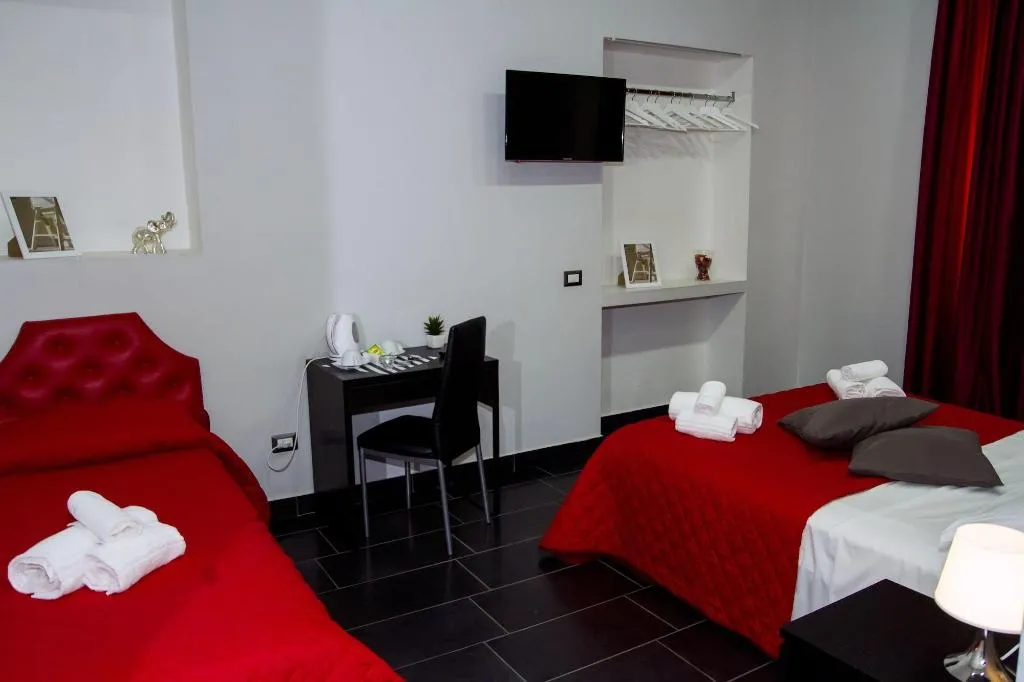 Room, B&B Napoli Binario1, Naples