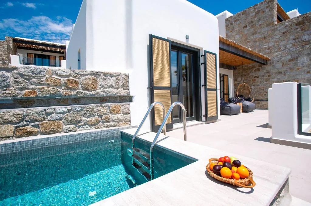 SUITE SUPERIOR WITH PRIVATE POOL Room, Tropicana Hotel, Mykonos