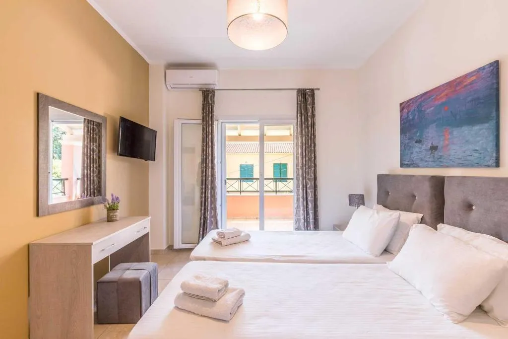 APARTMENT DELUXE POOL VIEW Room, Bella De Lux Apts, Corfu
