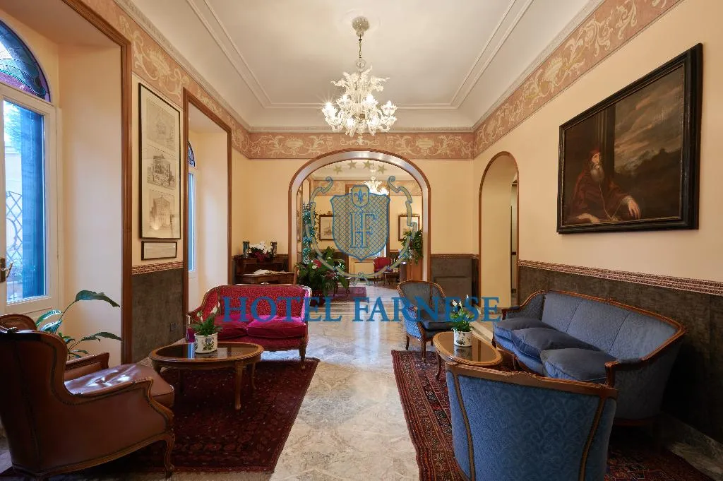 Lobby, Farnese, Rome