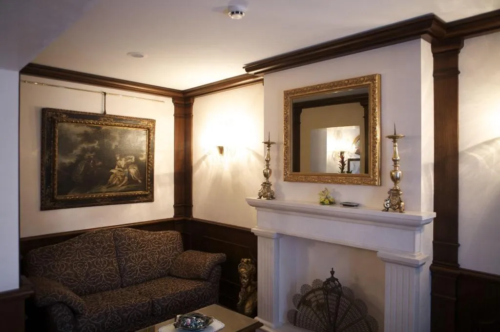 Lobby, Al Codega, Venice