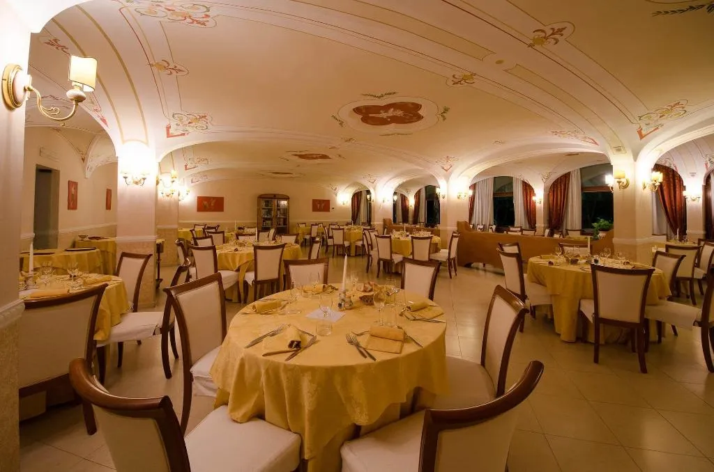 Restaurant, Hotel San Francesco, Naples