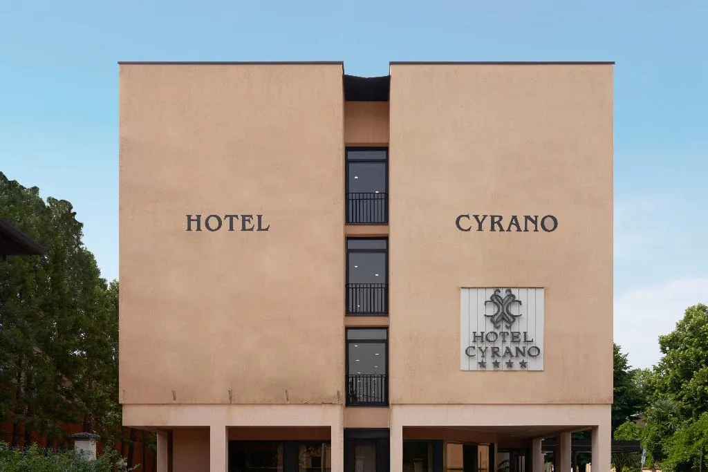 General view, Cyrano, Milan