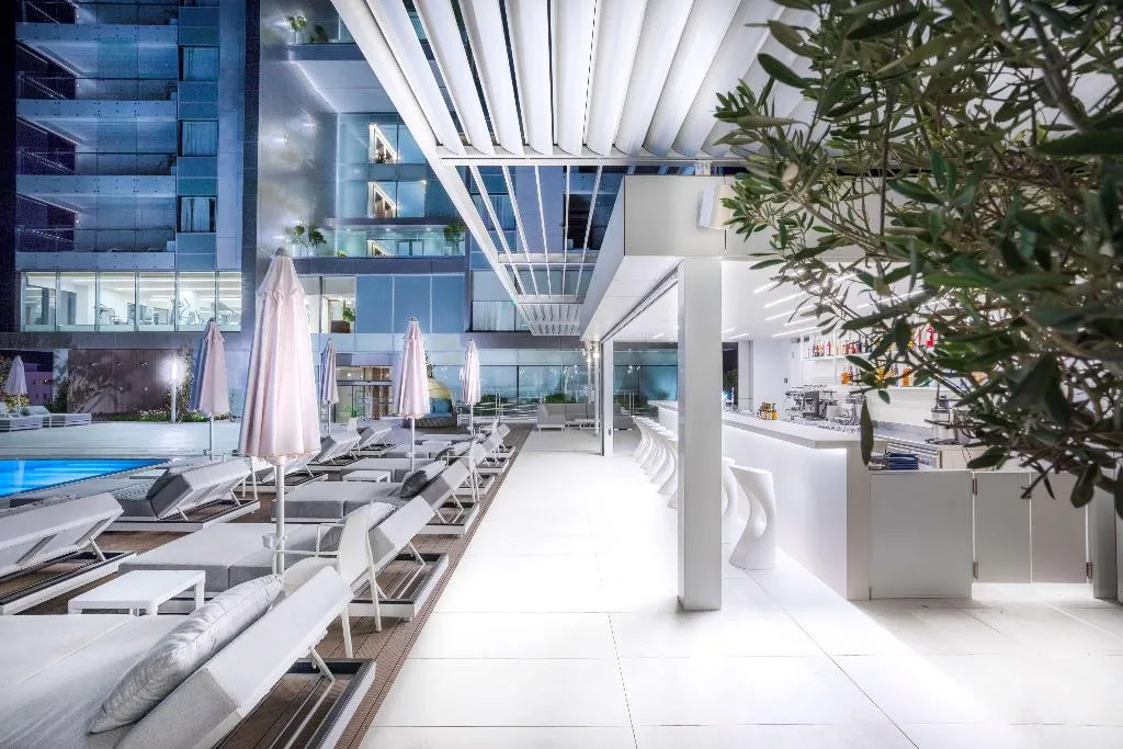 Bar, Radisson Blu Hotel Larnaca, Cyprus