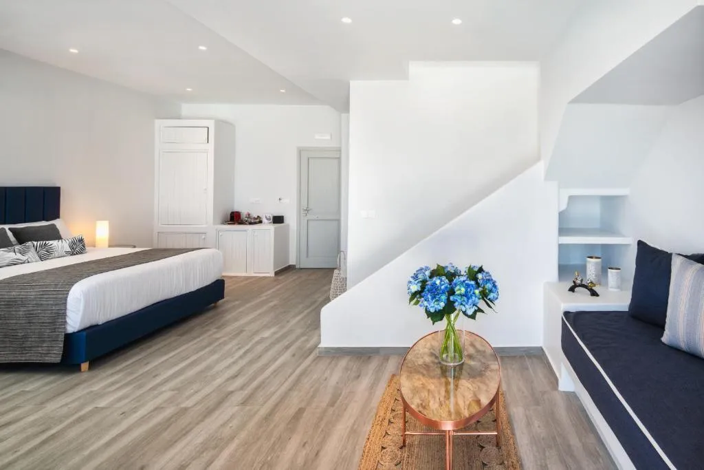 SUITE WITH PRIVATE POOL Room, Siete Mares Luxury Suites, Santorini