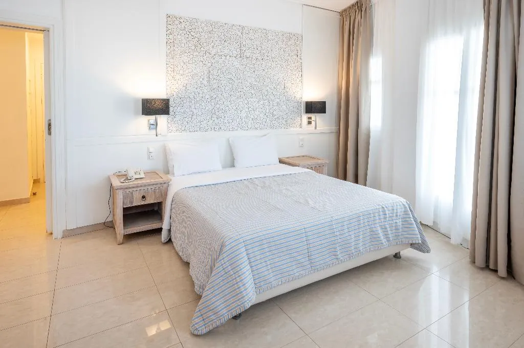 JUNIOR SUITE STANDARD Room, Smy Orizontes and Villas, Santorini