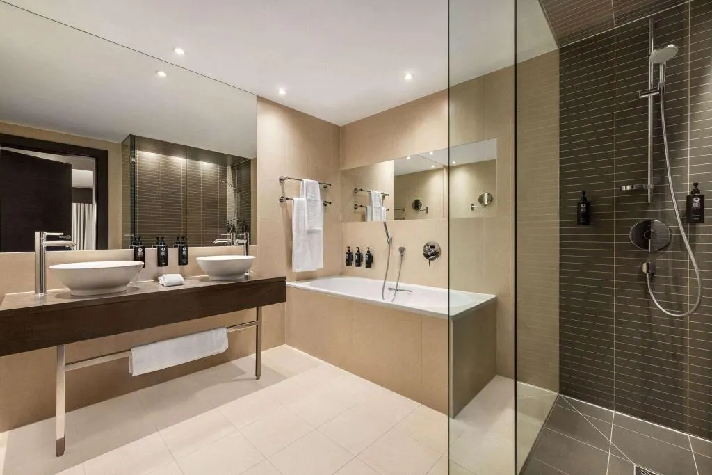SUITE WITH DOUBLE BED Room, Vienna House by Wyndham Andel's Cracow, Krakow