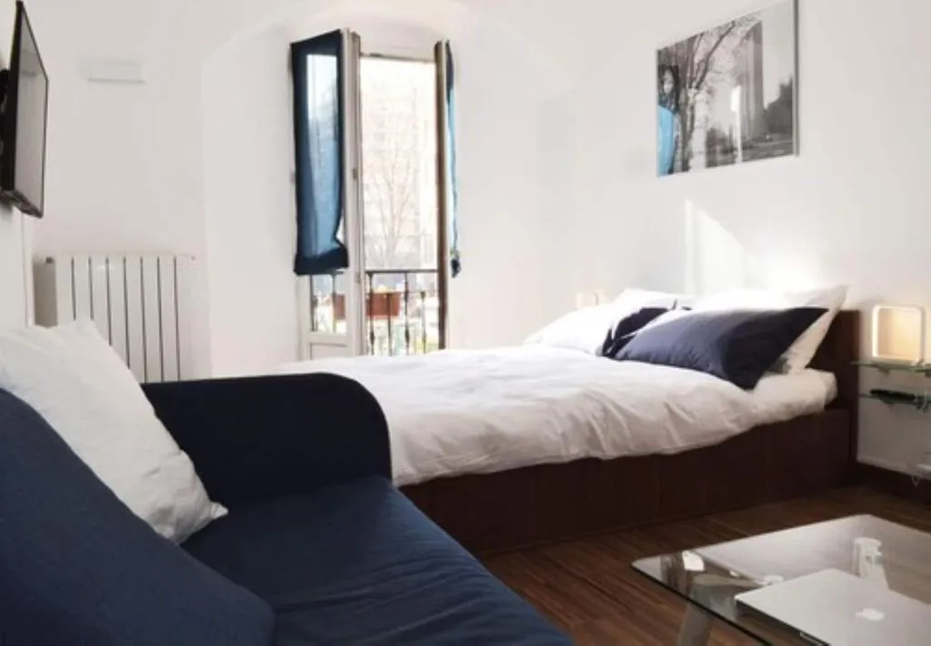 Room, Room Inn, Milan