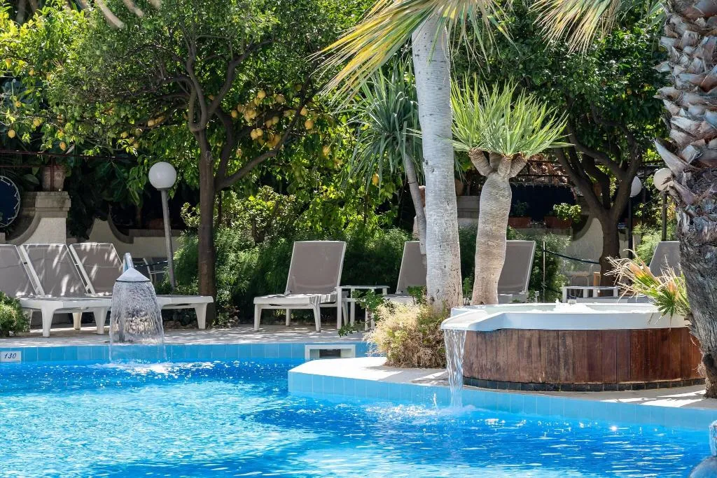 Pool, Reginna Palace, Naples