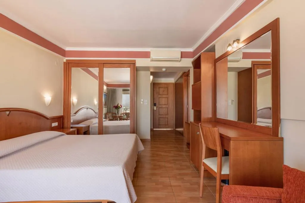 FAMILY ROOM STANDARD Room, Hydramis Palace Beach Resort, Crete