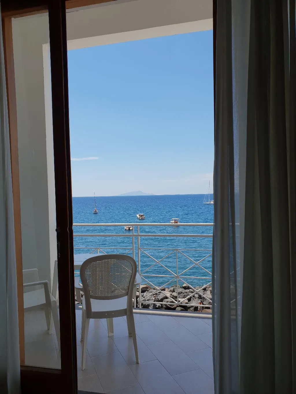 DOUBLE SUPERIOR Room, Giosue' a Mare, Naples
