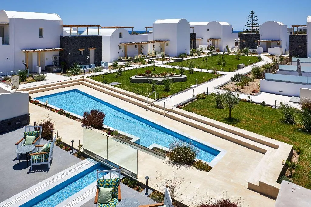 Pool, Sea Breeze Santorini Beach Resort, Curio Collectio, Santorini