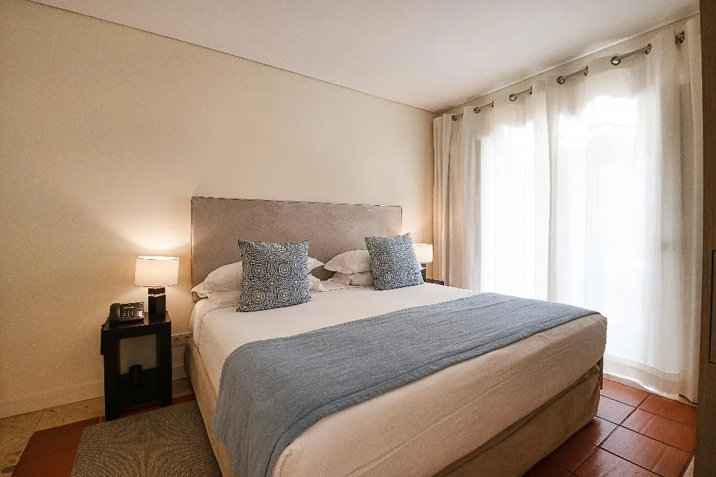 APARTMENT TWO BEDROOMS WITH VIEWS Room, Domes Lake Residences, Algarve