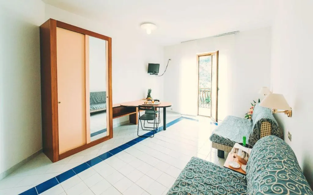 FAMILY ROOM COMFORT Room, Hotel Royal Positano, Naples