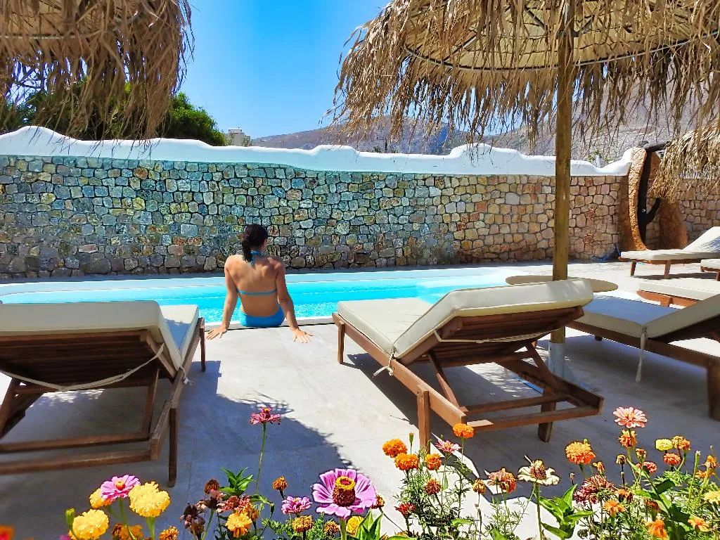 Pool, Avraki, Santorini