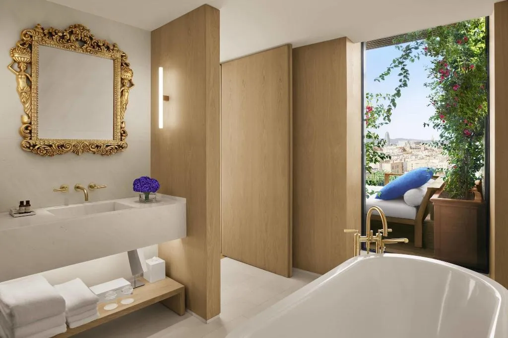 Room, EDITION Barcelona, Barcelona