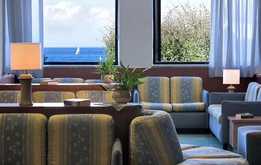 Lobby, Parco Aurora Terme, Naples