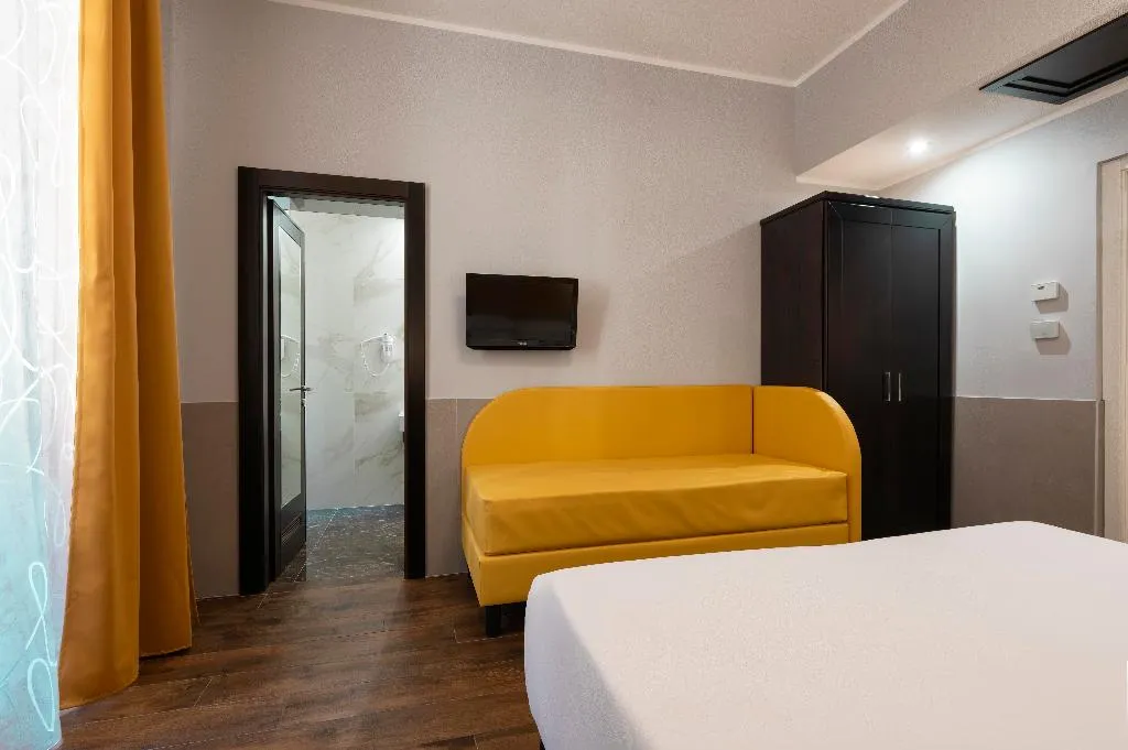 DOUBLE SUPERIOR Room, Virgilio, Rome