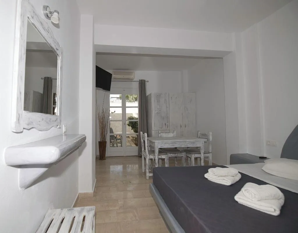 Room, Ira Apartments, Santorini