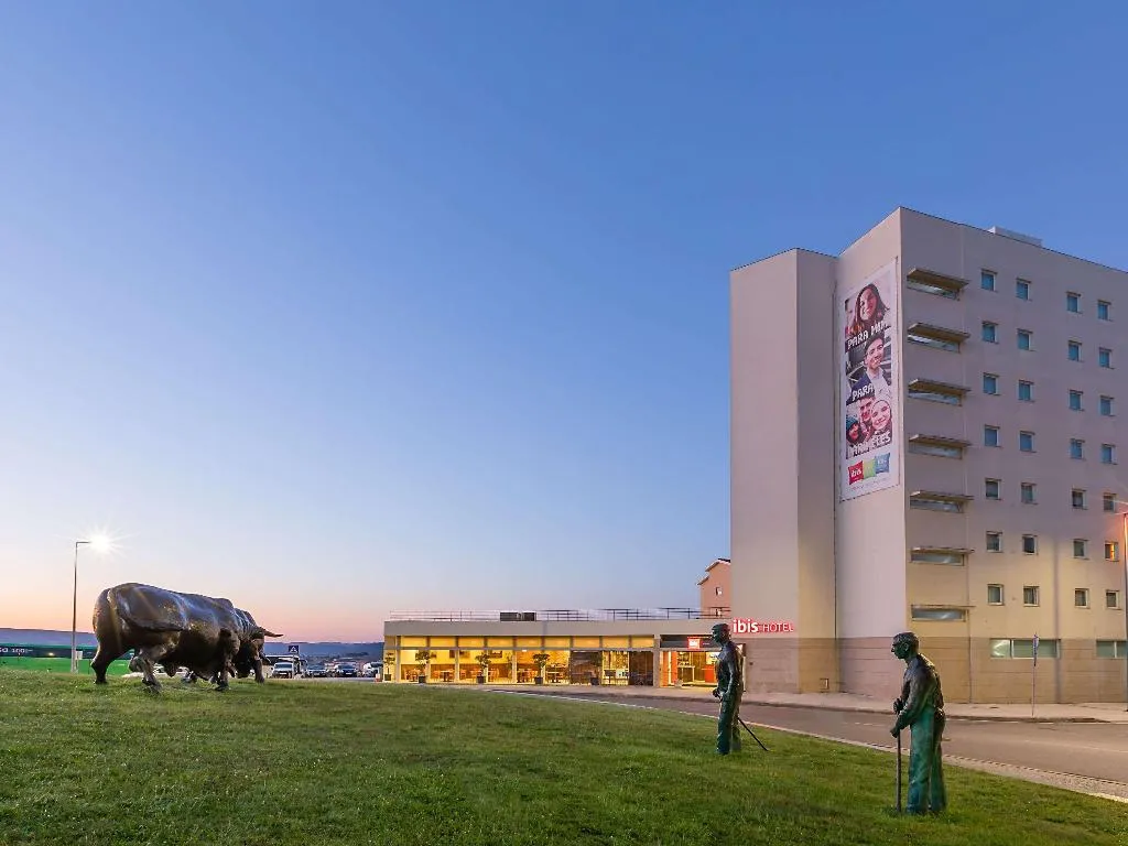General view, Ibis Braganca, Porto
