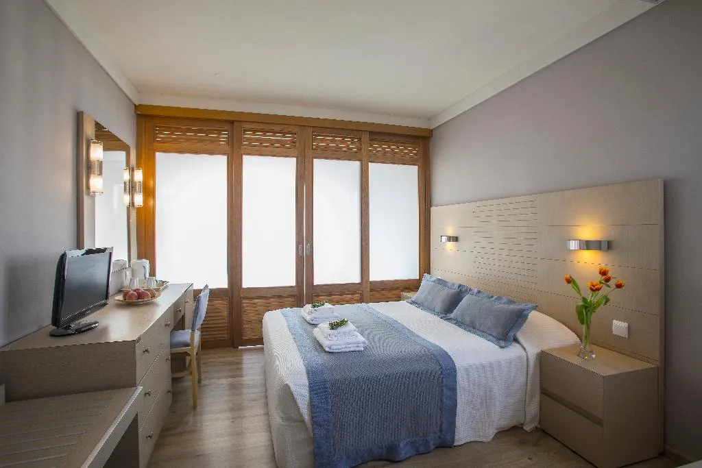 FAMILY ROOM STANDARD Room, Louis Ledra Beach, Cyprus