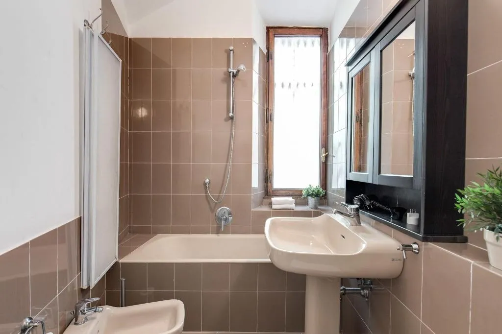Room, B&B Locanderia, Naples