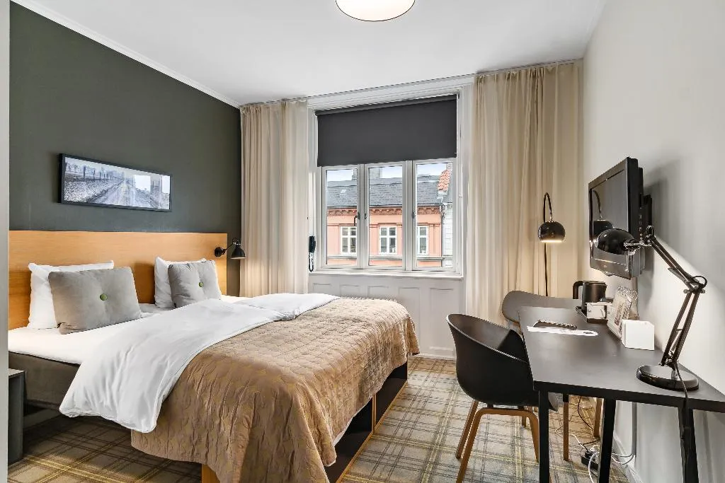 Double or Twin STANDARD Room, Ibsens, Copenhagen