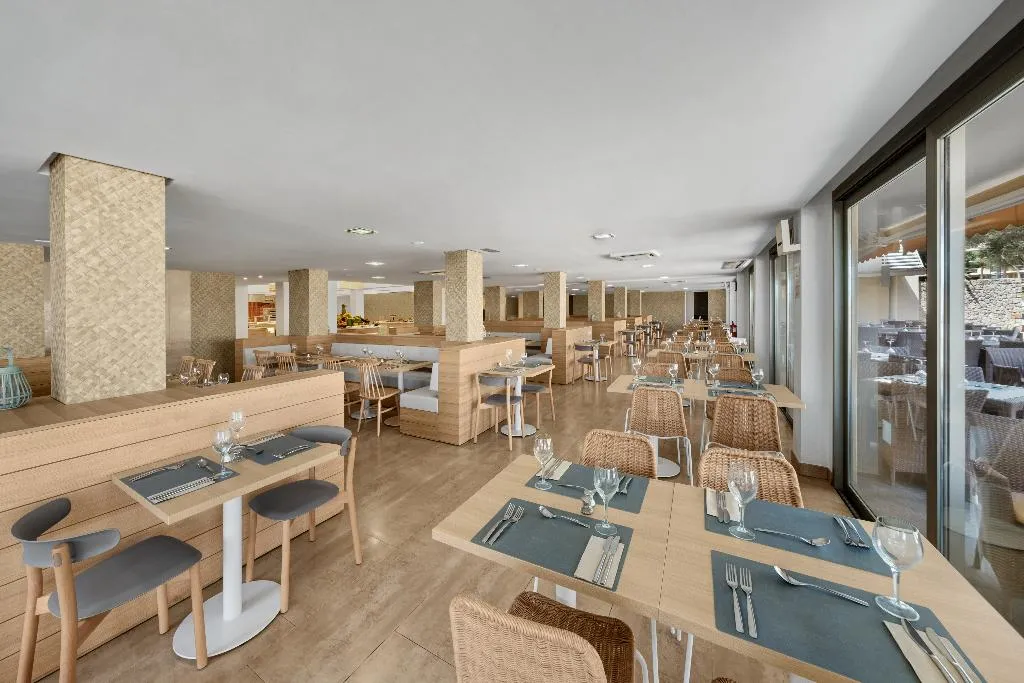 Restaurant, Occidental Cala Viñas, Majorca