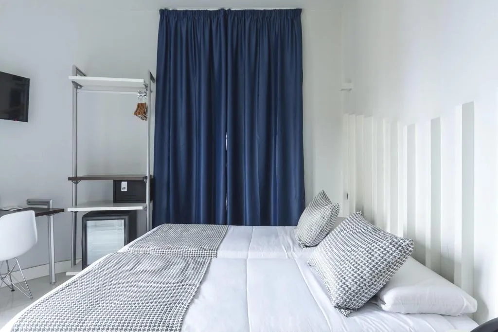 Room, Hostal El Carmen, Madrid
