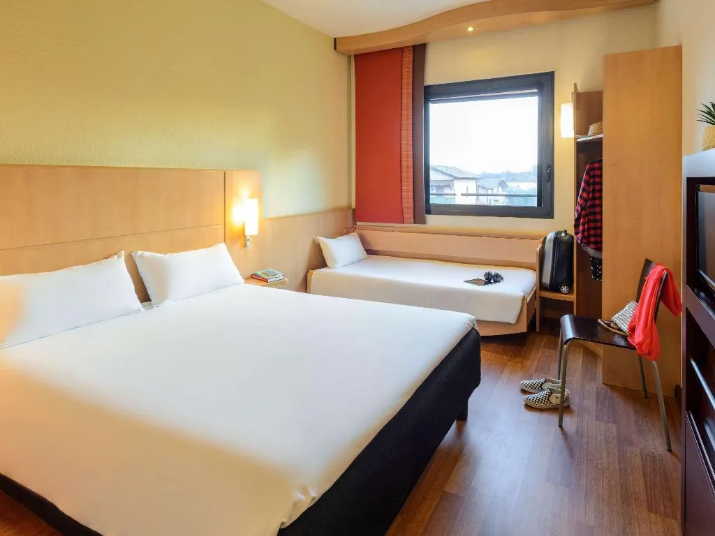 TRIPLE STANDARD Room, ibis Milano Malpensa Aeroporto, Milan