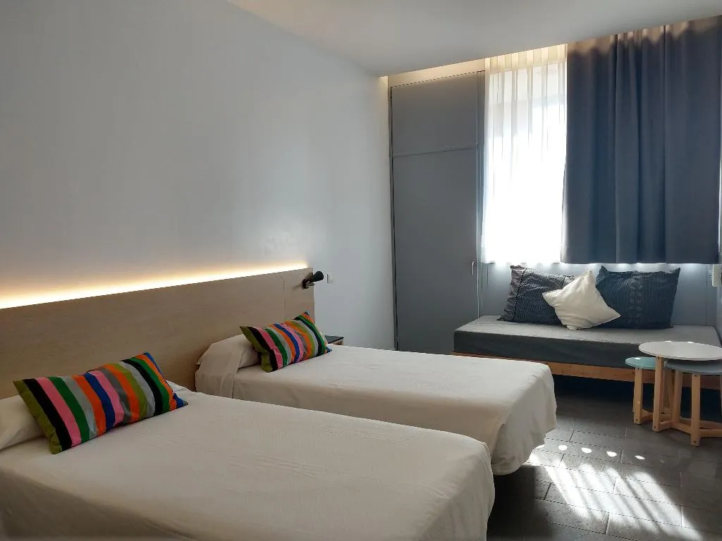 SINGLE COMFORT Room, Centre Esplai Hostel, Barcelona