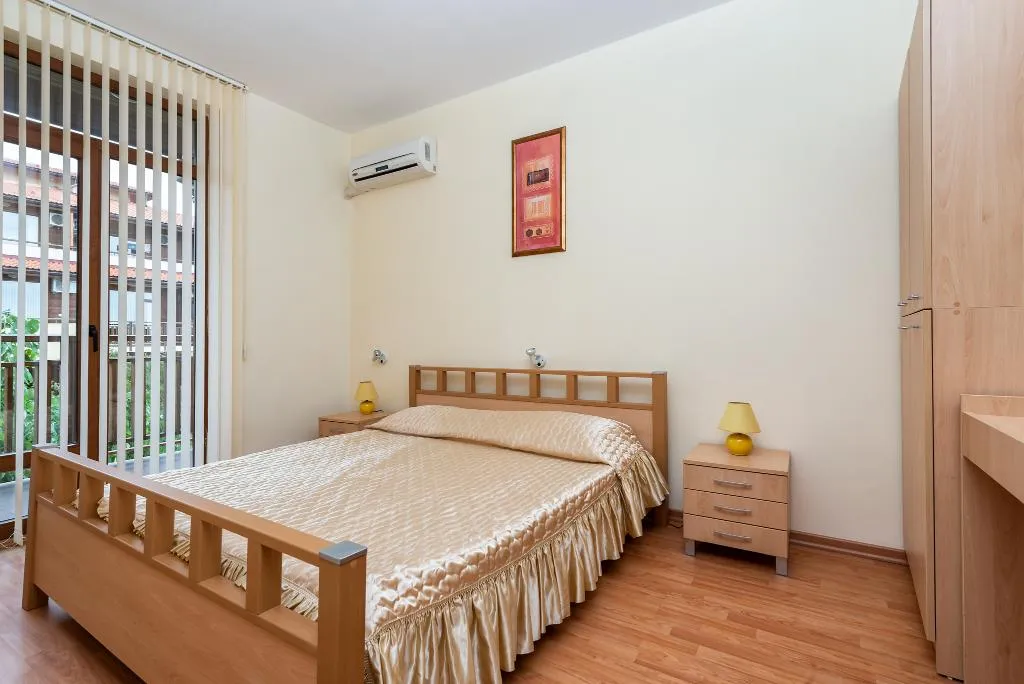 APARTMENT SEA VIEW TWO BEDROOMS Room, Garden Of Eden Complex, Bourgas