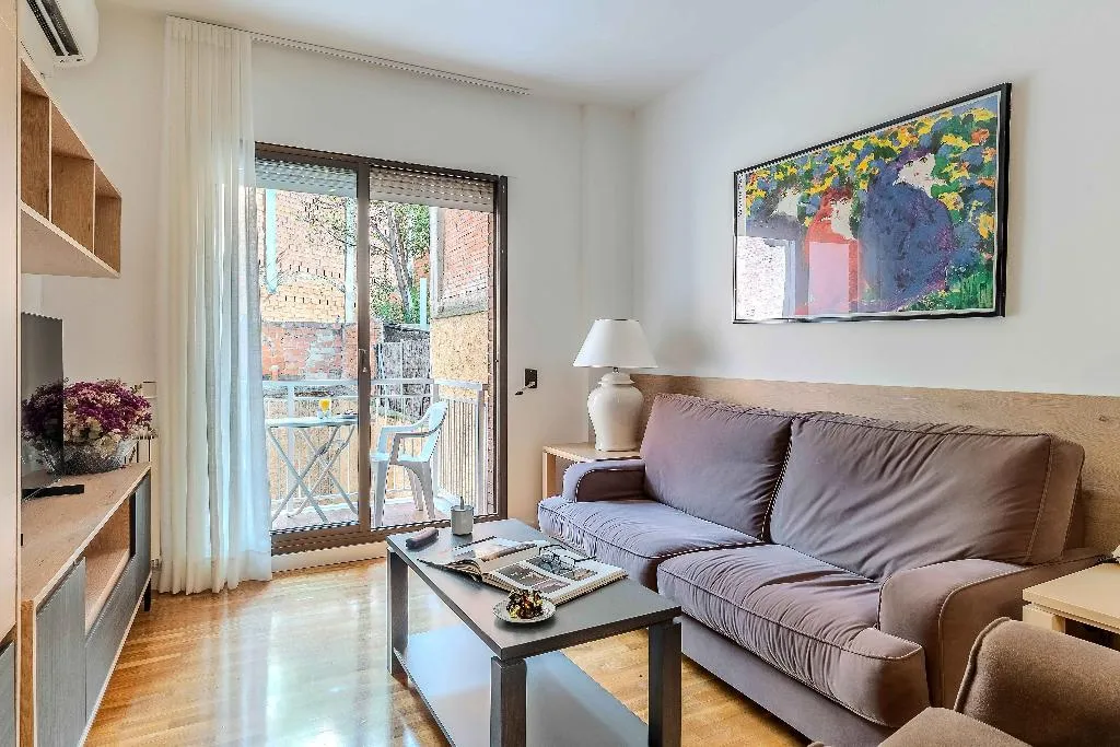APARTMENT CAPACITY 4 Room, Aparthotel Bertran, Barcelona