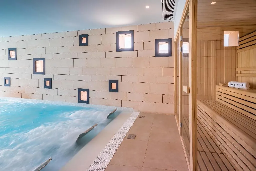 Sports and Entertainment, Barcelo Nura, Menorca