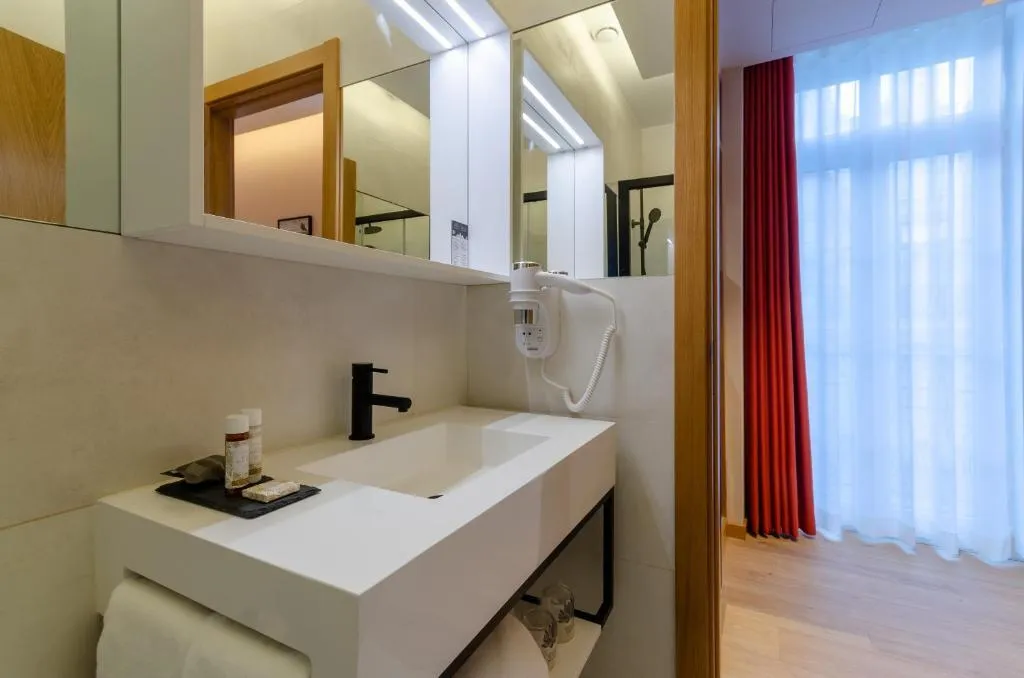Double or Twin SUPERIOR Room, Rossio Plaza Hotel, Lisbon