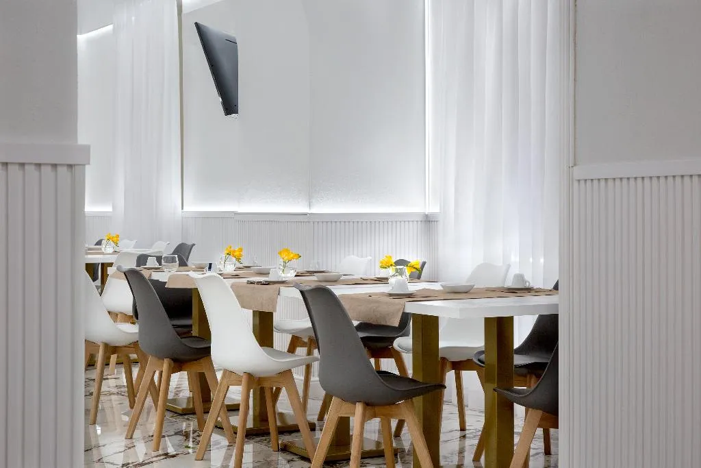 Restaurant, Palazzo Sant Antonio Napoli, Naples