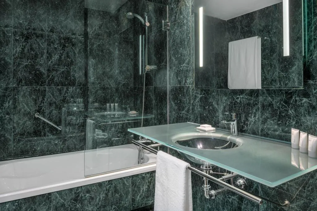 DOUBLE QUEEN SIZE BED Room, AC Elda, Costa Blanca