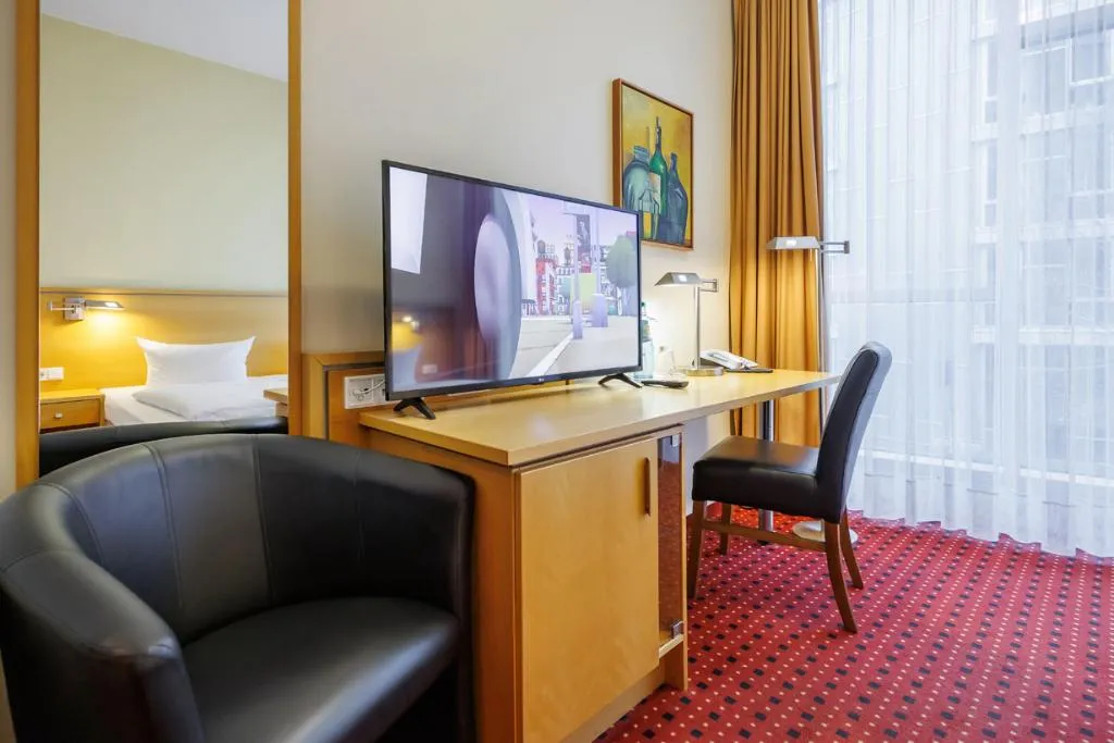 DOUBLE BUSINESS Room, Airporthotel Berlin Adlershof, Berlin