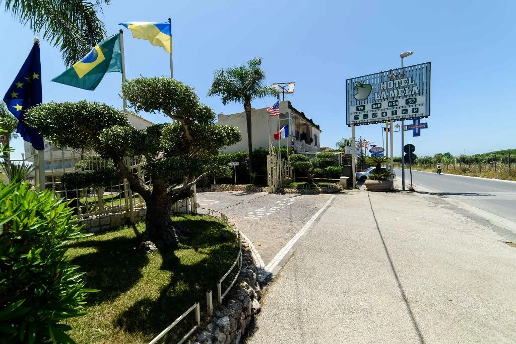 General view, Hotel La Mela, Naples