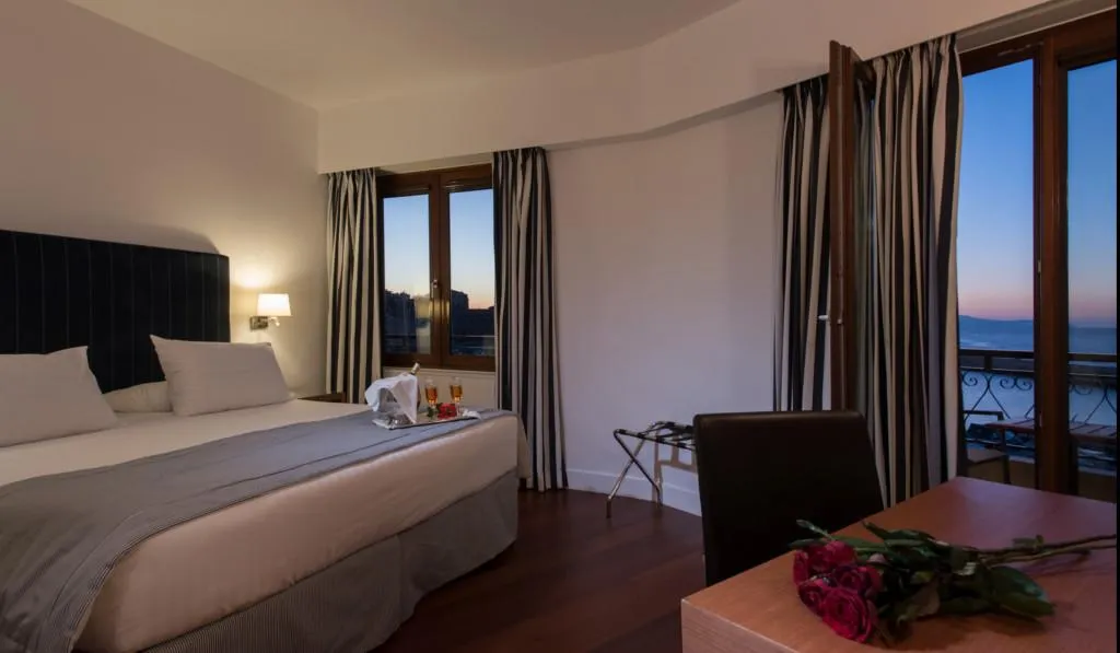 SUITE SUPERIOR SEA VIEW Room, Porto Veneziano, Crete