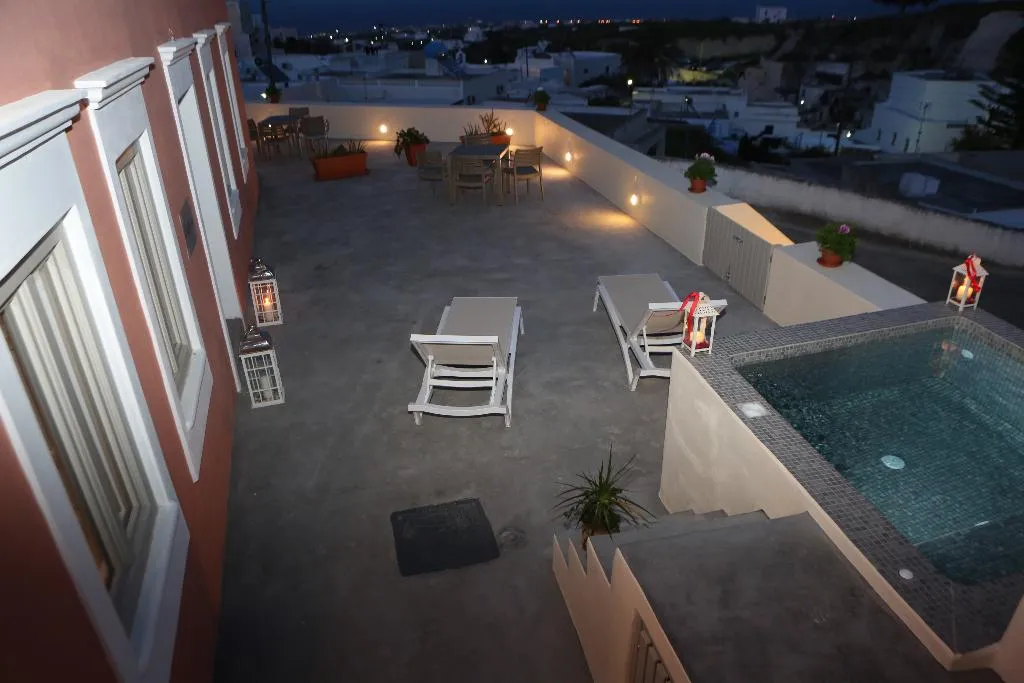 SUITE WITH JACUZZI WITH VIEWS Room, Nomikos Mansion, Santorini