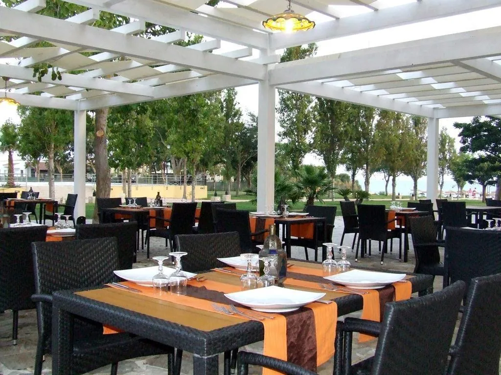 Restaurant, Le Dune Resort Bw Signature Collection, Catania